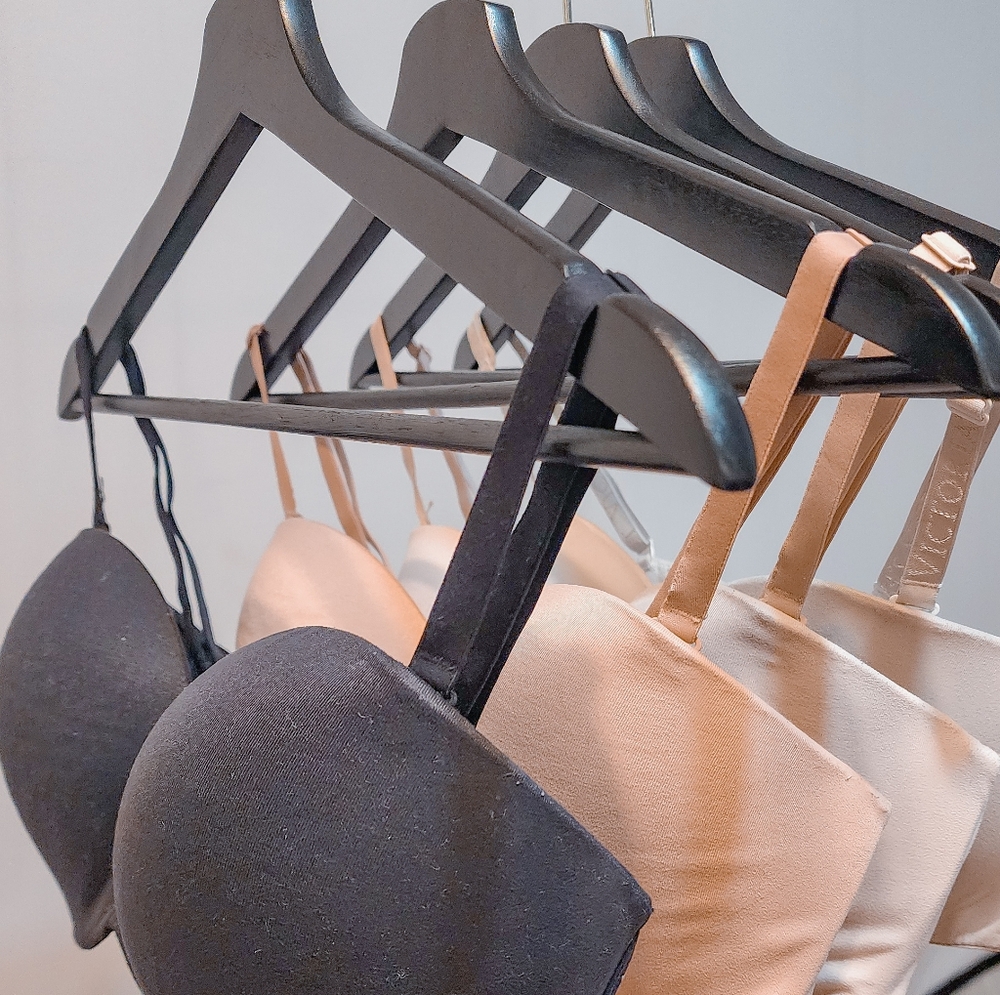 VS 4 Bras Multi Way Wear Strapless Body By Victoria Secret